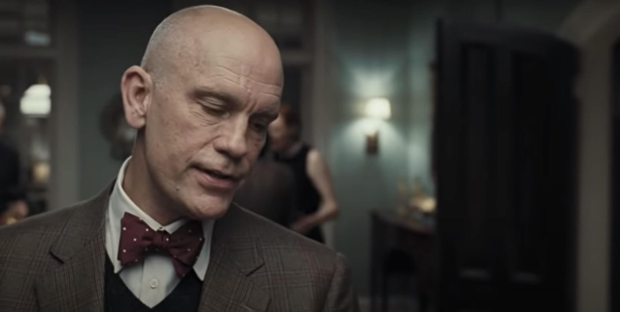 Ozzie’s eyeline is camera right